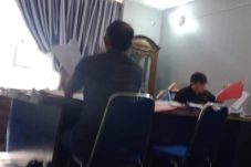 Dinas Kominfo Kota Tomohon Digeledah Polisi