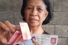 Jelang Pemilu, Anak Buah Walikota Tomohon Kedapatan Bagi-Bagi Uang, Polisi di Minta Bergerak!