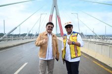 Anggota Komisi V DPR RI menyoroti belum maksimalnya progres pembangunan infrastruktur Ibu Kota Nusantara (IKN) usai meninjau langsung lokasi di Penajam Paser Utara, Kalimantan Timur, pada Selasa 2 juli 2024 (foto dpr.go.id)