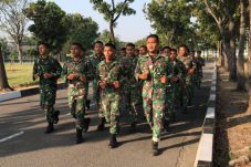 Ketahanan fisik lomba Halang Rintang di Lapangan Halang Rintang Kesatrian Marinir R. Suhadi Gedangan, Sidoarjo, Jawa Timur, (29/07/2024)