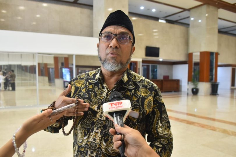 Anggota Komisi X DPR RI Fahmy Alaydroes menyoroti pemberhentian Prof. Dr. Budi Santoso sebagai Dekan di Fakultas Kedokteran Universitas Airlangga (Unair), Senin 8 juli 2024 (foto dpr.go.id)