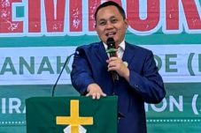 Penatua Michael Mait: Calon Wakil Walikota Tomohon yang Merakyat dan Penuh Karisma