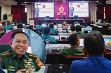 Panglima TNI Jenderal TNI Agus Subiyanto memberikan ceramah kepada para peserta PPRA 66 Lemhannas RI di Ruang NKRI, Gedung Pancagatra, Jl. Medan Merdeka Selatan, Gambir, Jakarta Pusat, Rabu (03/07/2024).  