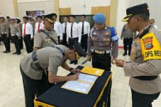 Wakapolres Minsel kini dijabat oleh Kompol Bartholomeus Junov Dambe, sebelumnya menjabat Kasat Samapta Polresta Manado, (18/7/2024)