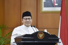 Wakil Ketua DPR RI Abdul Muhaimin Iskandar mengkritik keras usulan kenaikan Uang Kuliah Tunggal (UKT) yang disampaikan oleh mantan Menteri Pendidikan, selasa 2 juli 2024