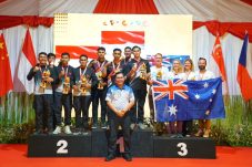 Brigif 18 Kostrad berhasil menyabet gelar juara di International Open Indoor Skydiving Kapolri Cup 2024 yang diadakan di Cikeas, Jawa Barat (26/7/24)