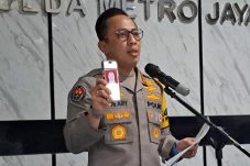 Pernyataan Kabid Humas Polda Metro Jaya, Kombes Pol. Ade Ary Syam Indradi, tentang modus mengiming-imingi hadiah atau giveaway berujung jadi korban Pinjol (25/7/24)