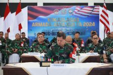 Pembukaan Latihan Armada Jaya (AJ) XLII 2024 secara Vicon resmi dibuka oleh Panglima Komando Armada Republik Indonesia (Pangkoarmada RI) Laksamana Madya TNI Dr. Denih Hendrata, bertempat di JOPR, Auditorium Gedung Sudomo Kodiklatal, Bumimoro Surabaya, (05/08/2024)