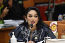 Kris Dayanti, Anggota Komisi IX DPR RI, di Parlementaria, di Jakarta, Kamis (5/9/2024)